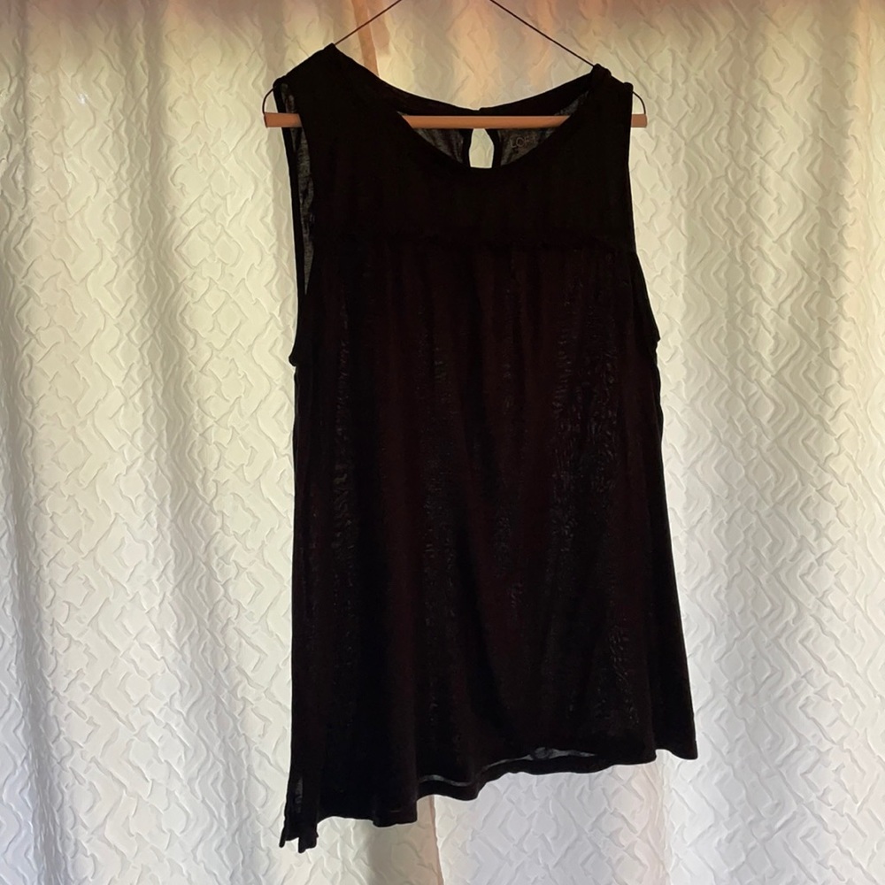 Size large black shirt